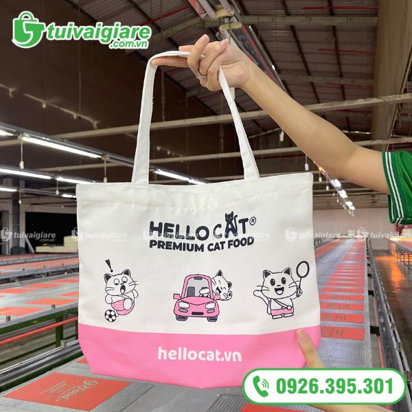 Kết Hợp Với Thời Trang Đường Phố Và Tối Giản