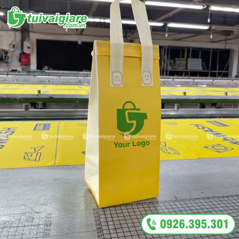 Túi tại xưởng may có đa dạng màu sắc để các thương hiệu lựa chọn