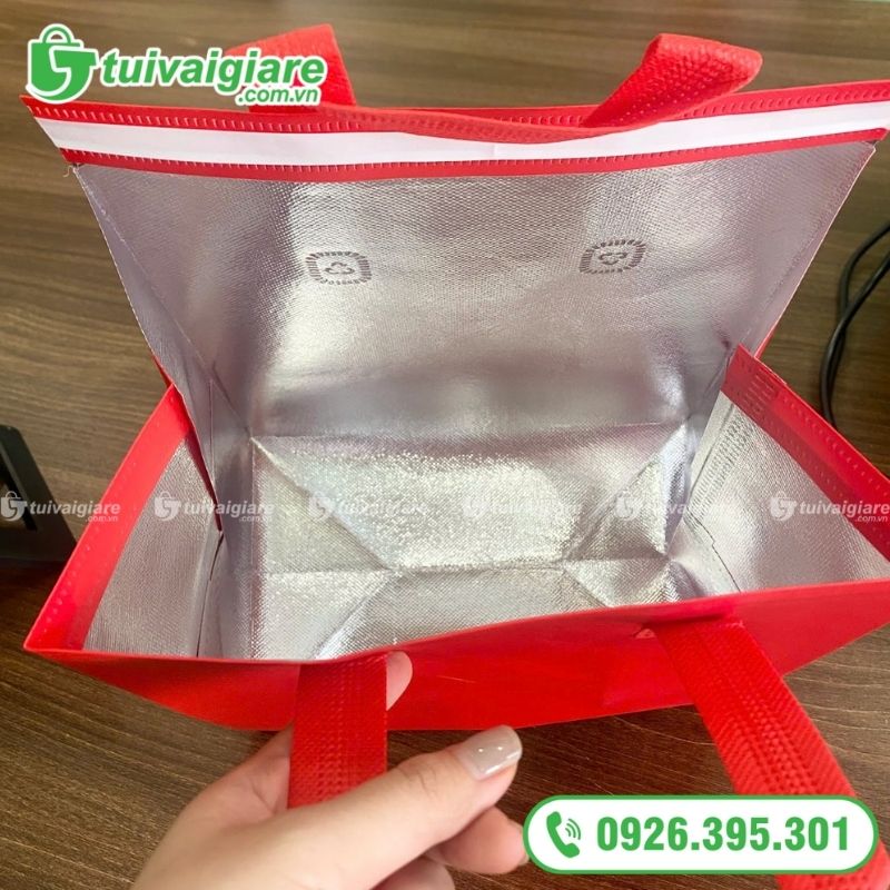 Túi giữ nhiệt lạnh đảm bảo kem giữ nguyên chất lượng khi đến tay khách hàng