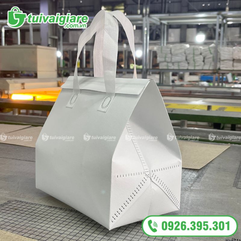 Túi có kích thước lớn có thể sử dụng cho các đơn hàng từ 4 ly