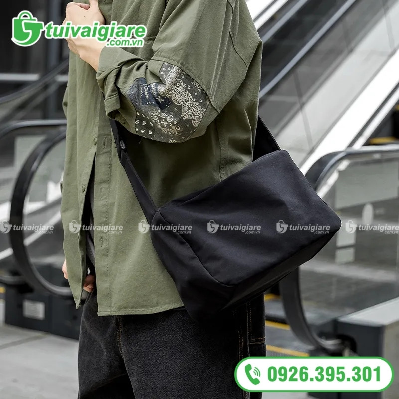 túi chéo vải dù nam kích thước IPad