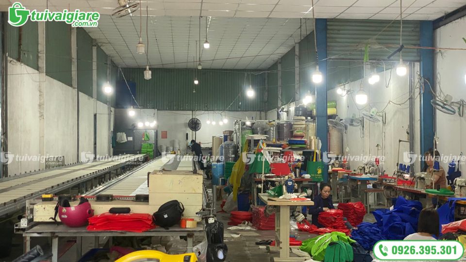 dia-chi-ban-tui-vai-o-ha-noi-san-xuat-tui-vai