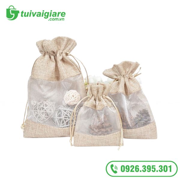 Sử Sụng Túi Vải Đựng Các Loại Tạo Hương Thơm Trên Xe Hơi