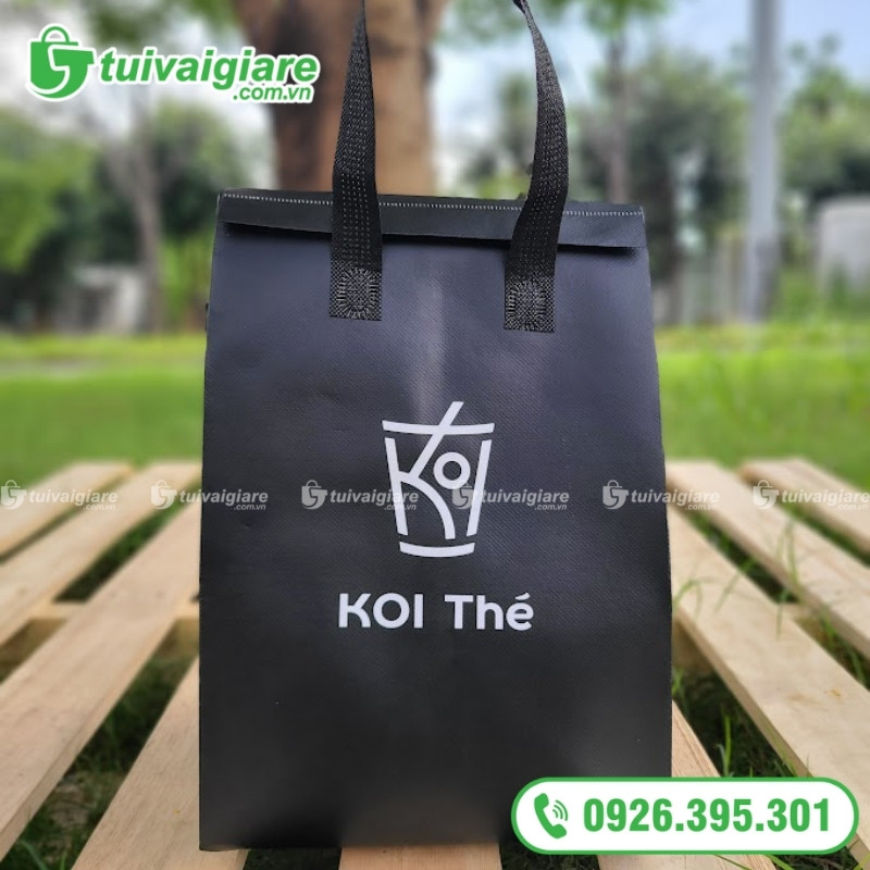 mẫu túi giữ nhiệt Koi Thé 1