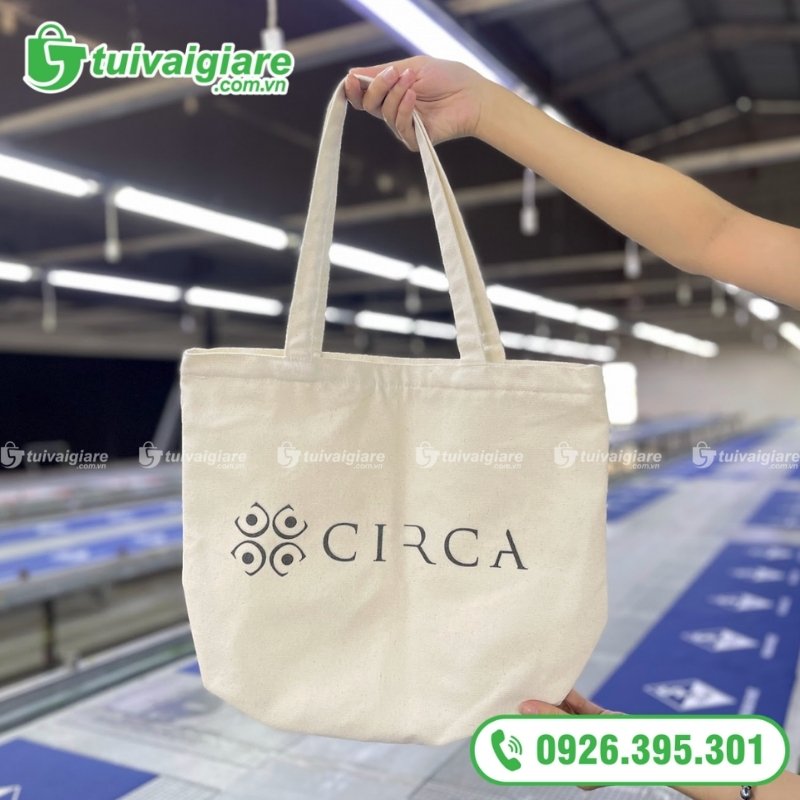 Túi vải trắng có hông