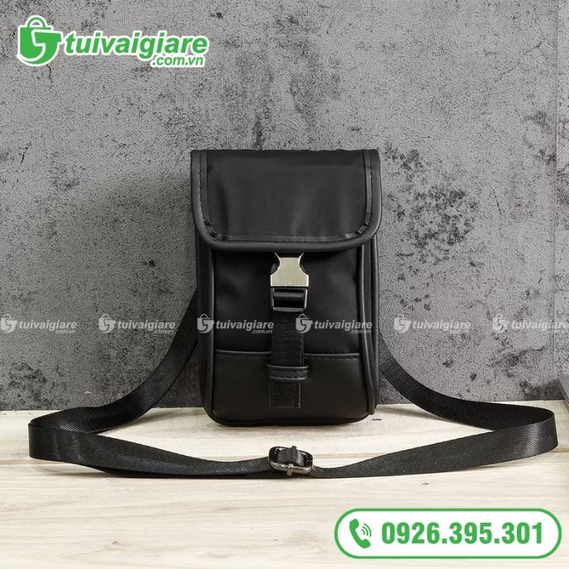 túi đựng điện thoại bằng vải màu đen