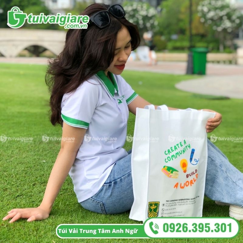 ưu điểm túi vải trung tâm ngoại ngữ