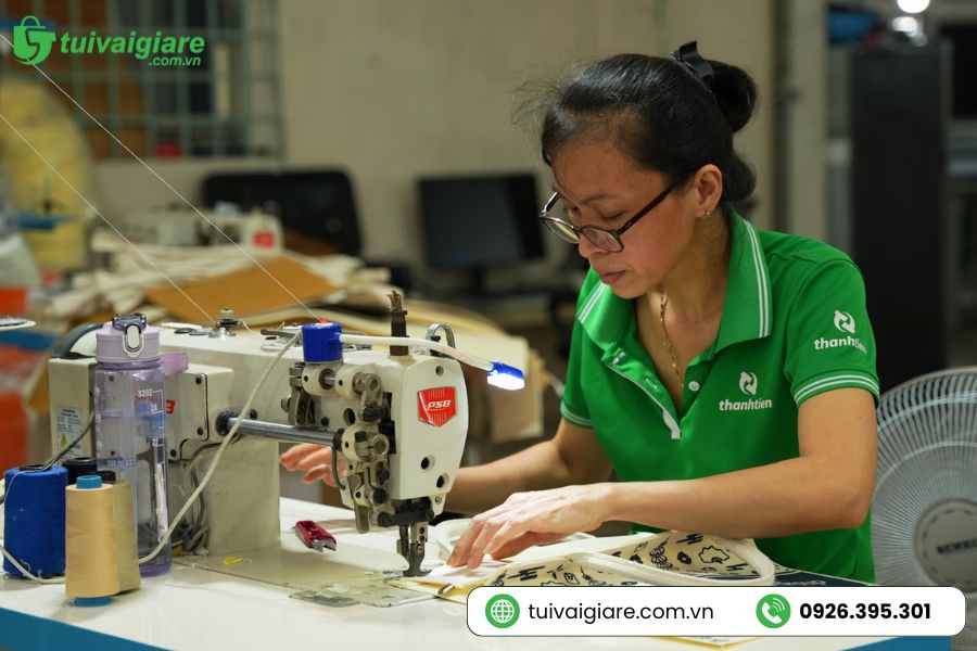 xưởng may túi vải hoa cúc đẹp